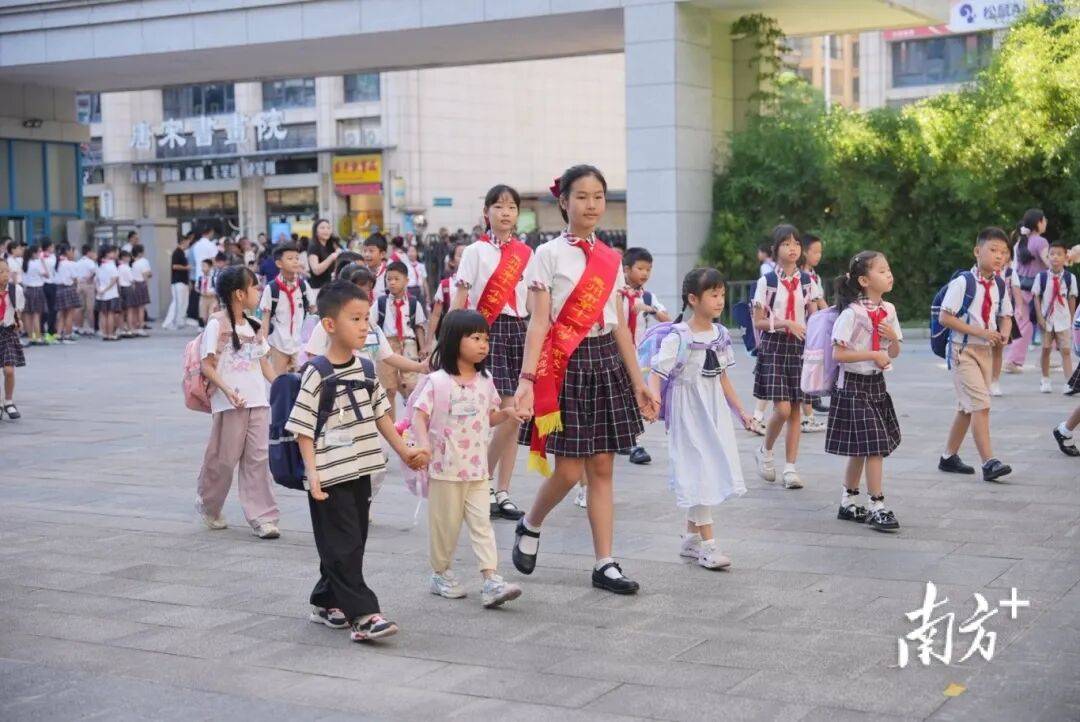 多图直击！惠州开学“名场面”→