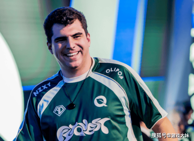 S15比赛FLY禁用了5位女英雄(xióng)，女博主公开质疑，指责他们性(xìng)別(bié)歧视