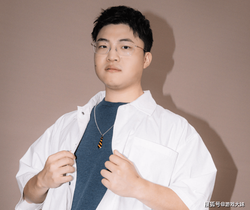 uzi复出又一铁证，粉丝希望他给个明确答案，别吊网友胃口