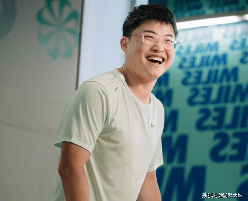 uzi复出又一铁证，粉丝希望他给个明确答案，别吊网友胃口